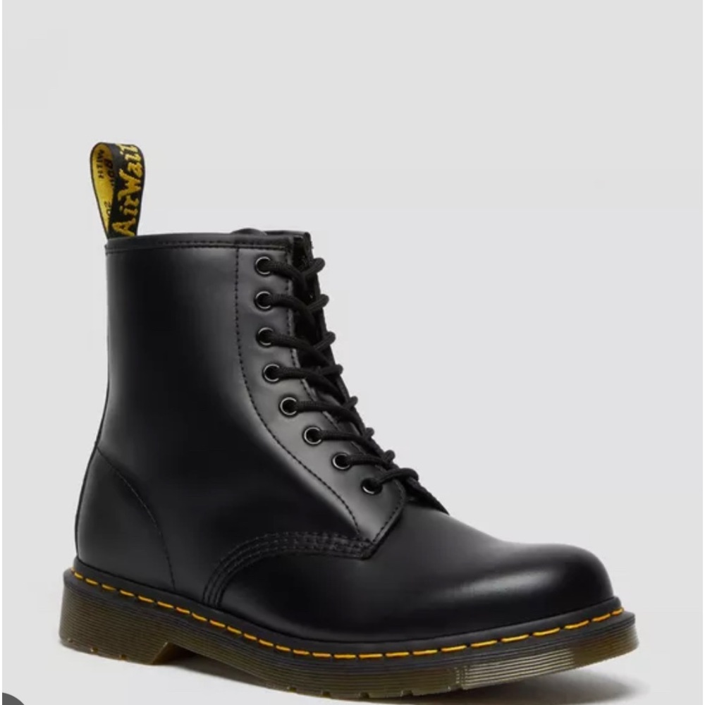 DOC MARTEN BOOTS